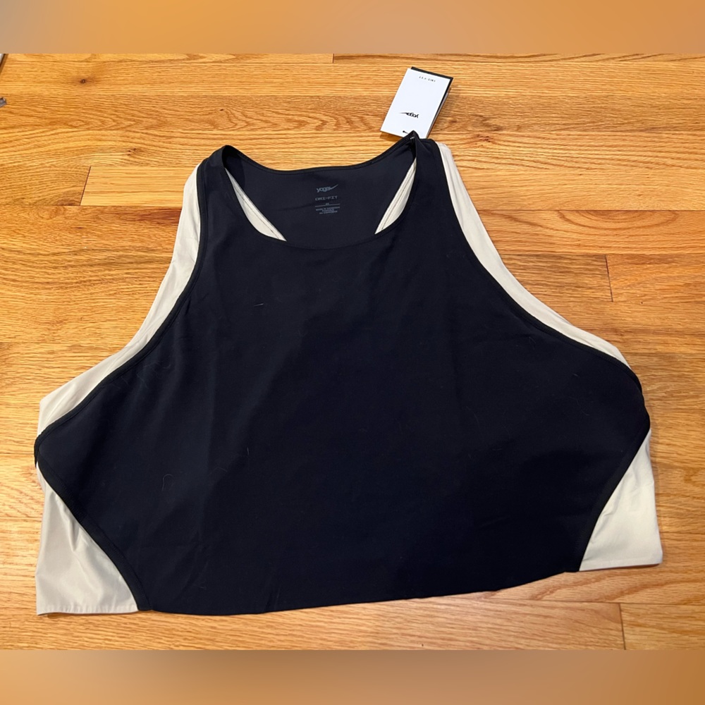 NEW- Nike-Yoga dri-fit luxe crop tank top. Size 2X - Picture 2 of 9
